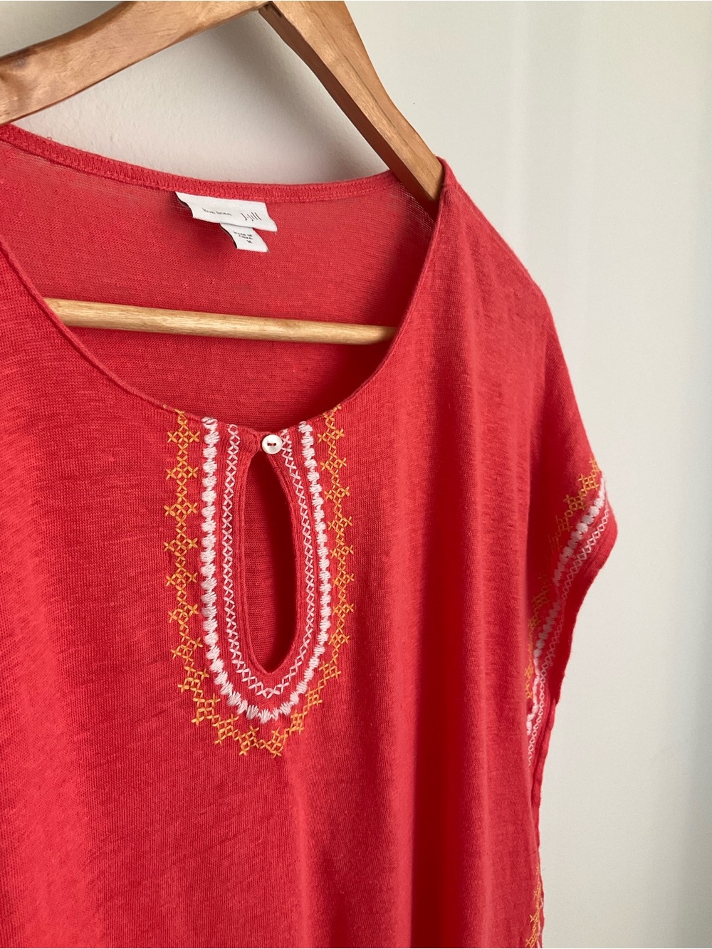 J. Jill Medium Coral Linen Embroidered Keyhole Tunic - Picture 3 of 9